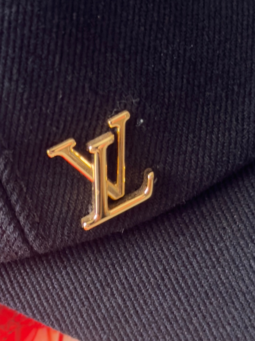 Louis Vuitton Iconic Black Hat - Picture 6 of 16